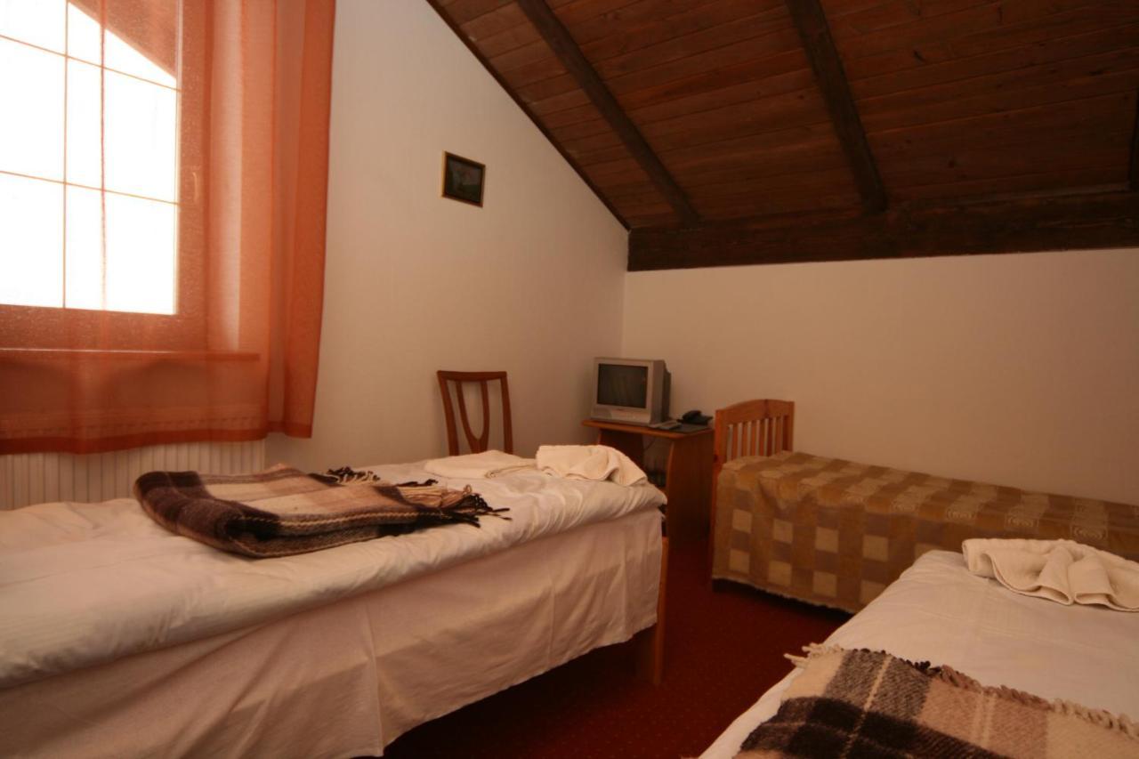 Hotel Alpenhof Pansion Sławsko Zewnętrze zdjęcie