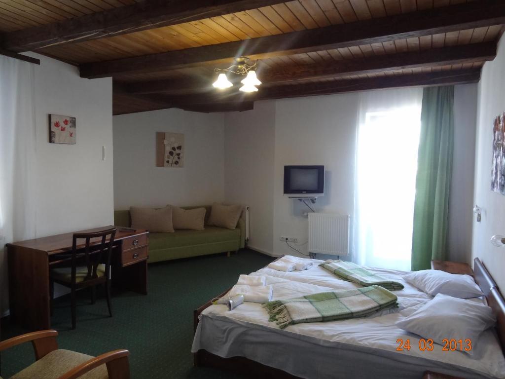 Hotel Alpenhof Pansion Sławsko Pokój zdjęcie